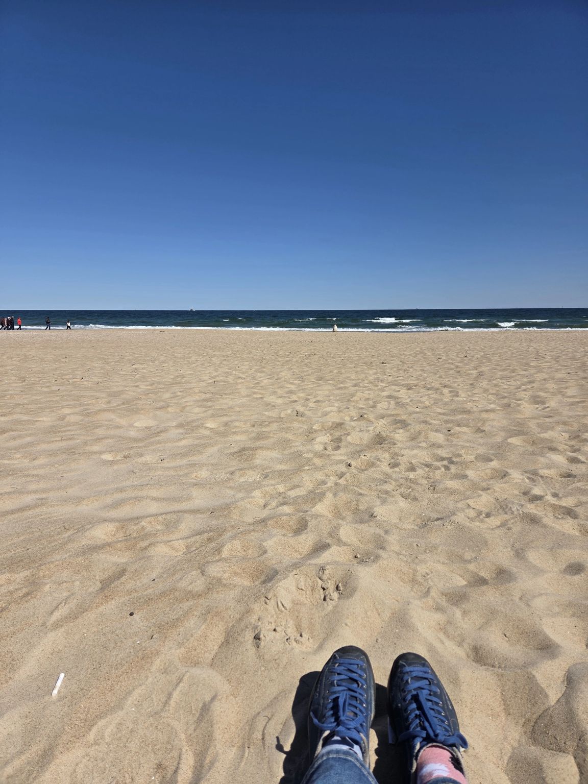 Szkolenie na plaży: rozwój kompetencji poza salą
